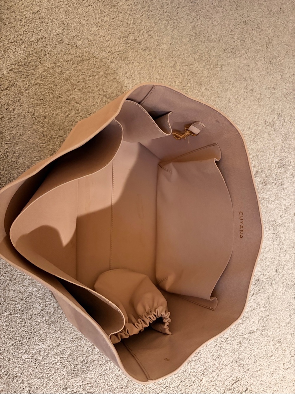 Cuyana Leather Tote in Blush Pink - Picture 2 of 5